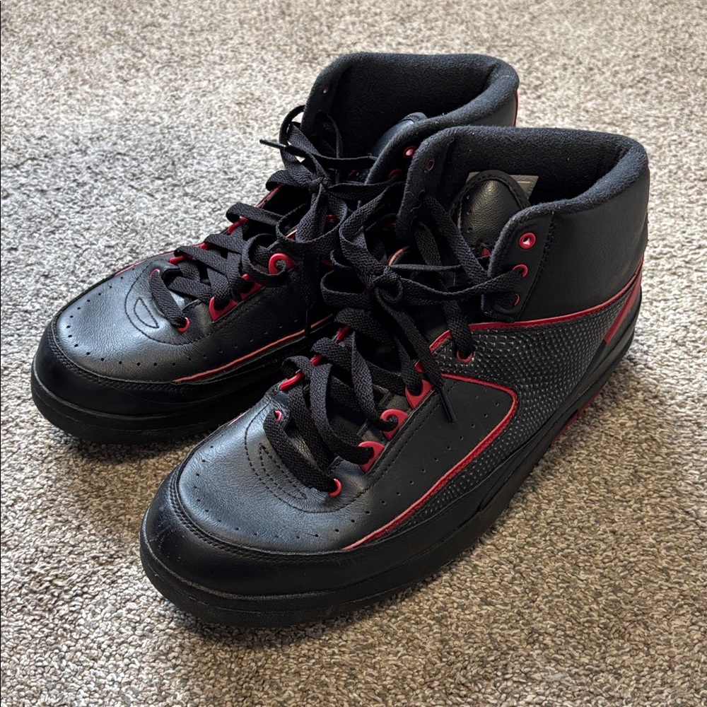 Air Jordan 2 Retro Black/Red Size Men’s 10.5 2015 Release 834274-001